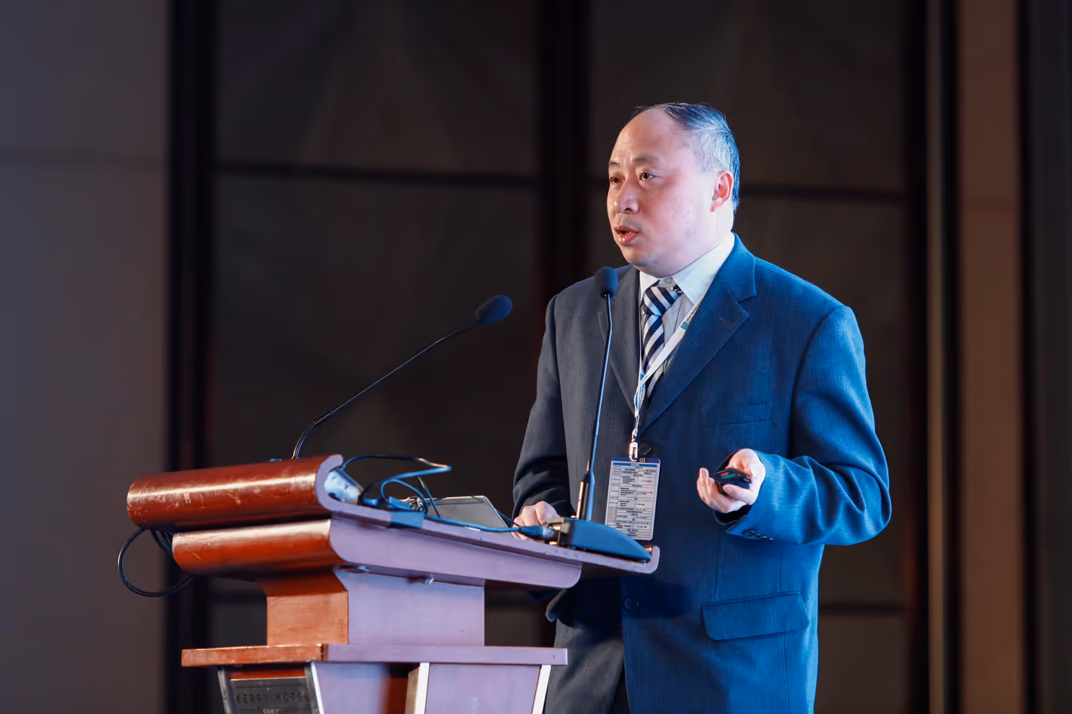 Dr. Zhong Lu